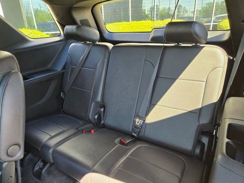 Used 2023 Chevrolet Traverse Premier w/ LPO, Cargo Package FWD image 19