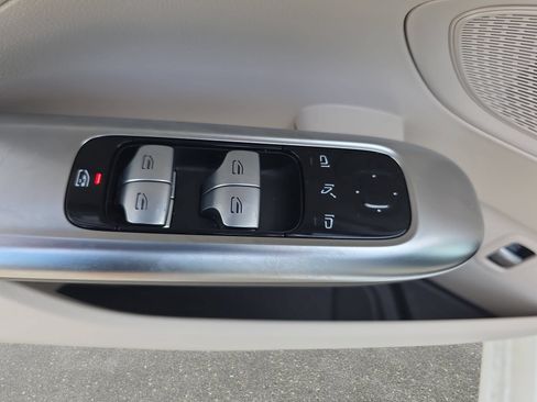 Used 2023 Mercedes-Benz C 300 4MATIC Sedan image 26