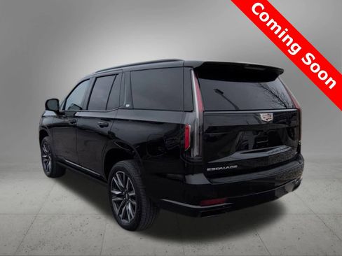 Used 2023 Cadillac Escalade Sport Platinum image 4