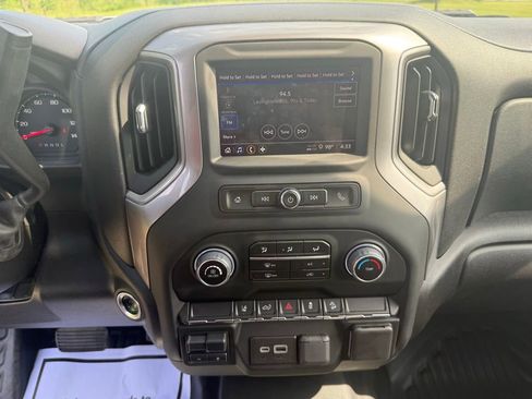 Used 2025 Chevrolet Silverado 2500 W/T w/ WT Convenience Package AWD/4WD image 33