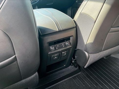 Used 2023 Chevrolet Traverse Premier AWD/4WD image 10