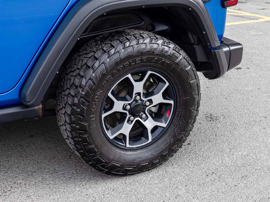 Used 2021 Jeep Wrangler Unlimited Rubicon w/ Dual Top Group AWD/4WD image 8