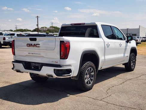 Used 2025 GMC Sierra 1500 AT4 AWD/4WD image 4