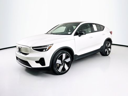 Used 2023 Volvo C40 P8 Recharge Plus w/ Climate Package image 3