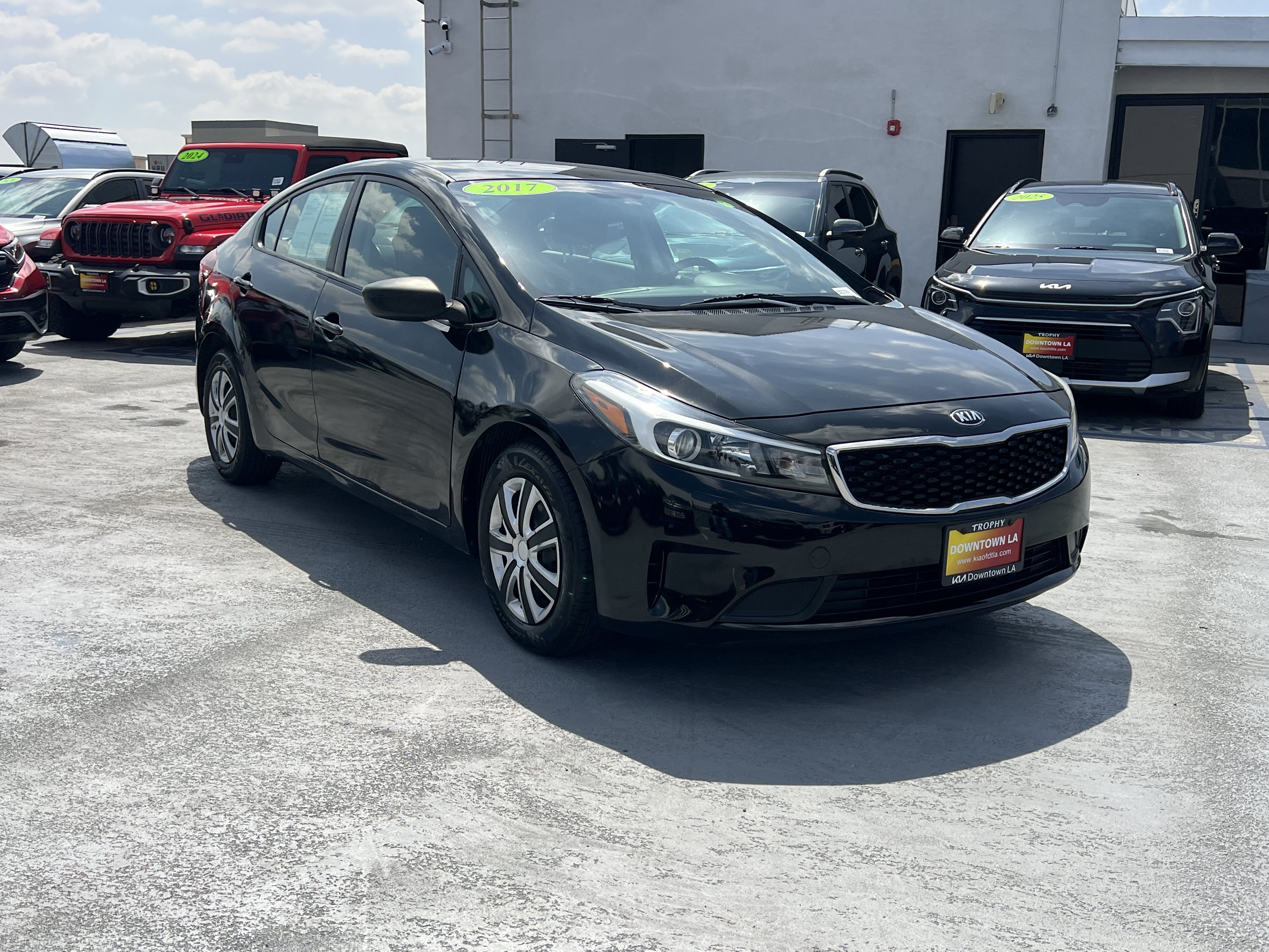 Used 2017 Kia Forte LX FWD image 10