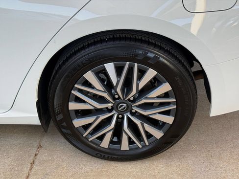 Used 2026 Nissan Altima 2.5 SV FWD image 30