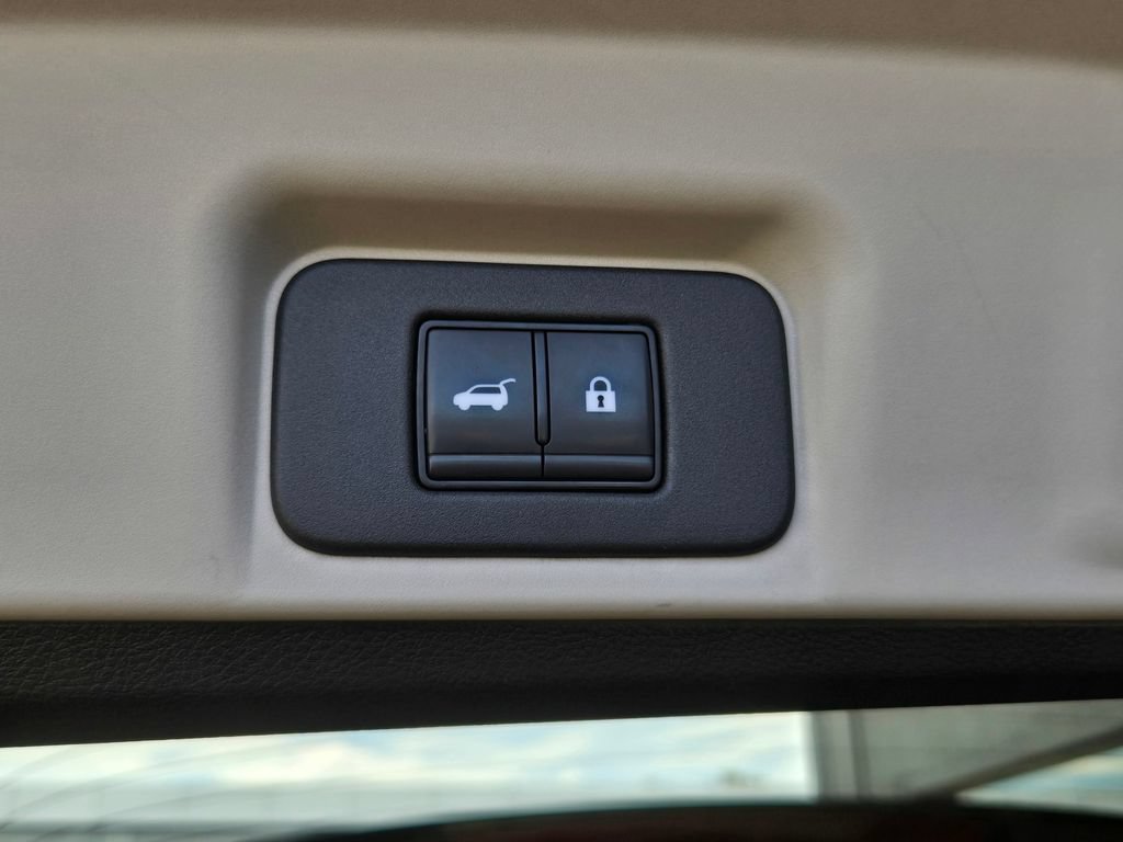 Used 2024 Nissan Ariya AWD image 36