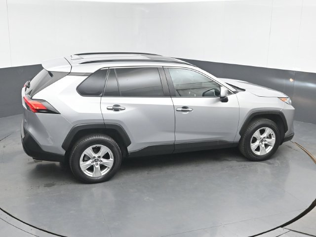 Used 2021 Toyota RAV4 XLE w/ Convenience Package FWD image 43