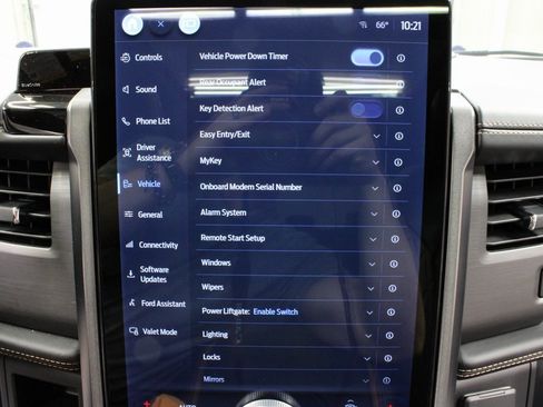 Used 2024 Ford Expedition Platinum image 24