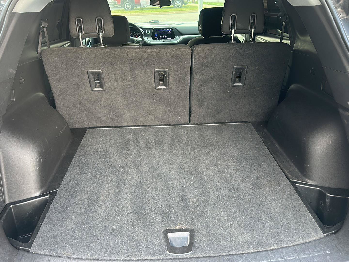 Used 2019 Chevrolet Blazer LT w/ LPO, Cargo Package FWD image 16