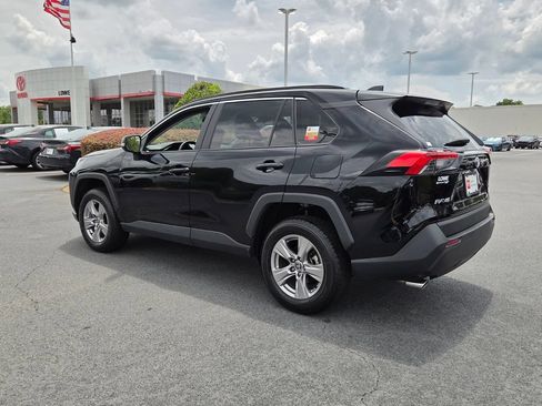 Used 2025 Toyota RAV4 XLE AWD/4WD image 9
