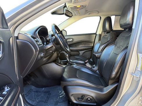 Used 2019 Jeep Compass Limited AWD/4WD image 10
