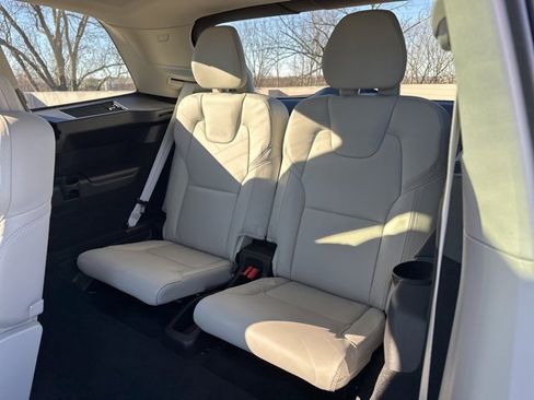 Certified 2024 Volvo XC90 T8 Ultimate image 13