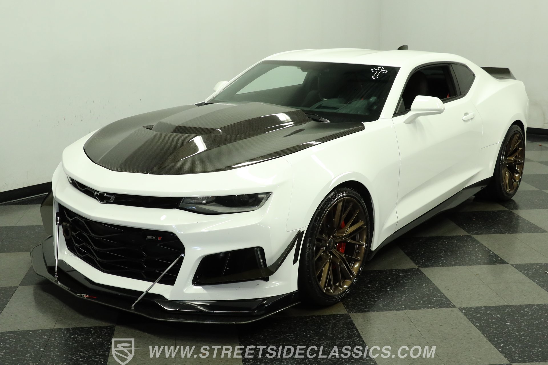 Used 2018 Chevrolet Camaro ZL1 RWD image 18