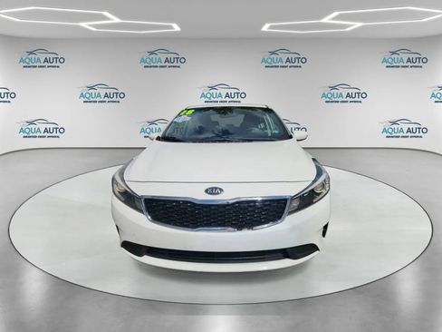 Used 2018 Kia Forte S image 2