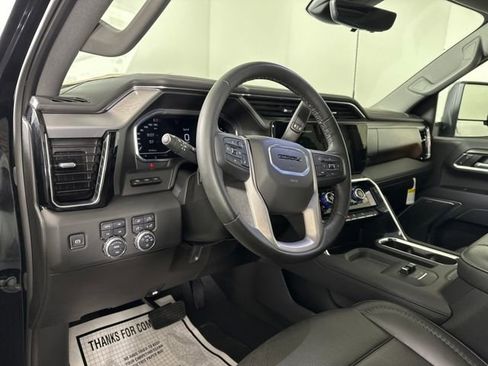 New 2025 GMC Sierra 2500 Denali w/ Denali Reserve Package image 13