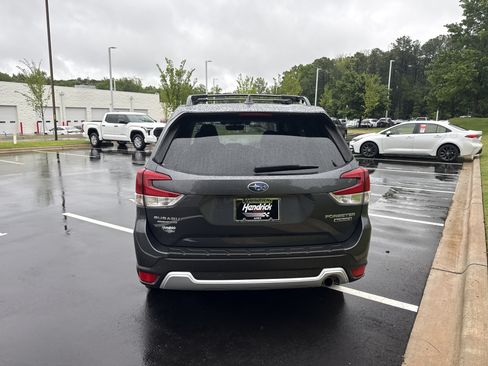 Used 2020 Subaru Forester Touring w/ Popular Package #2 AWD/4WD image 9
