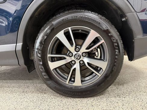 Used 2018 Toyota RAV4 XLE AWD/4WD image 13