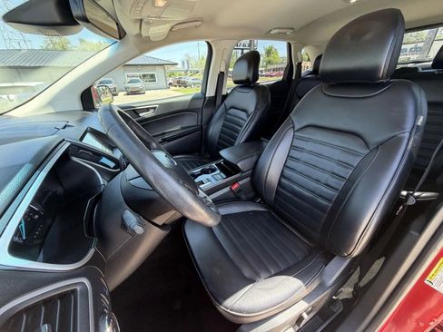 Used 2019 Ford Edge SEL w/ Equipment Group 201A FWD image 13