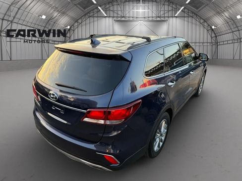 Used 2018 Hyundai Santa Fe SE FWD image 12