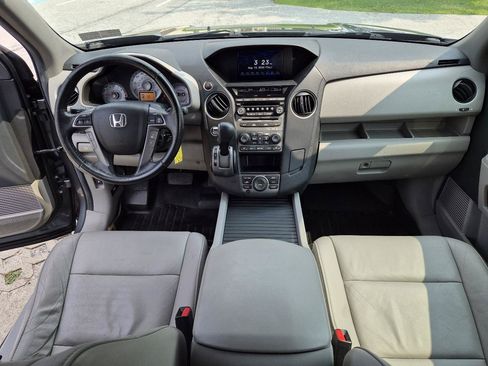 Used 2013 Honda Pilot Touring image 17