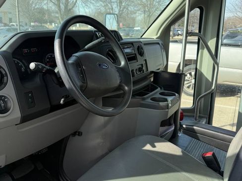 Used 2016 Ford E-350 and Econoline 350 Super Duty w/ Shuttle Bus Prep Package RWD image 10