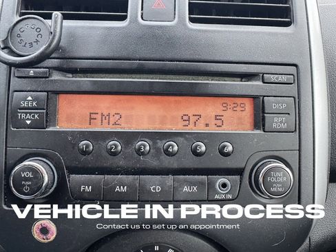 Used 2014 Nissan Versa SV w/ Convenience Package image 18