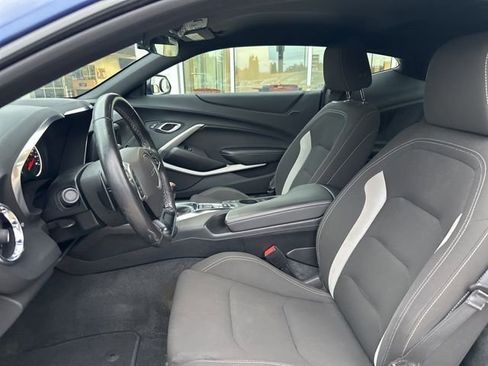 Used 2020 Chevrolet Camaro LT image 21