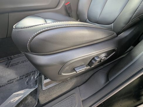 New 2025 Jeep Grand Cherokee Limited w/ Black Appearance Package image 14