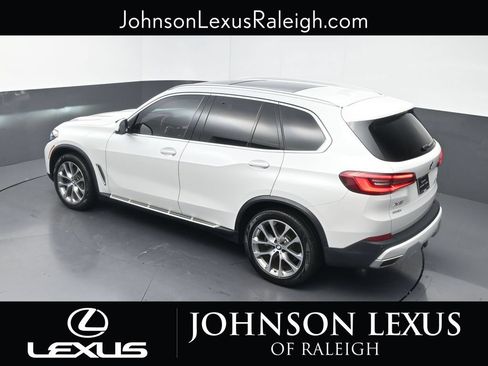 Used 2019 BMW X5 xDrive50i w/ Premium Package 2 AWD/4WD image 27