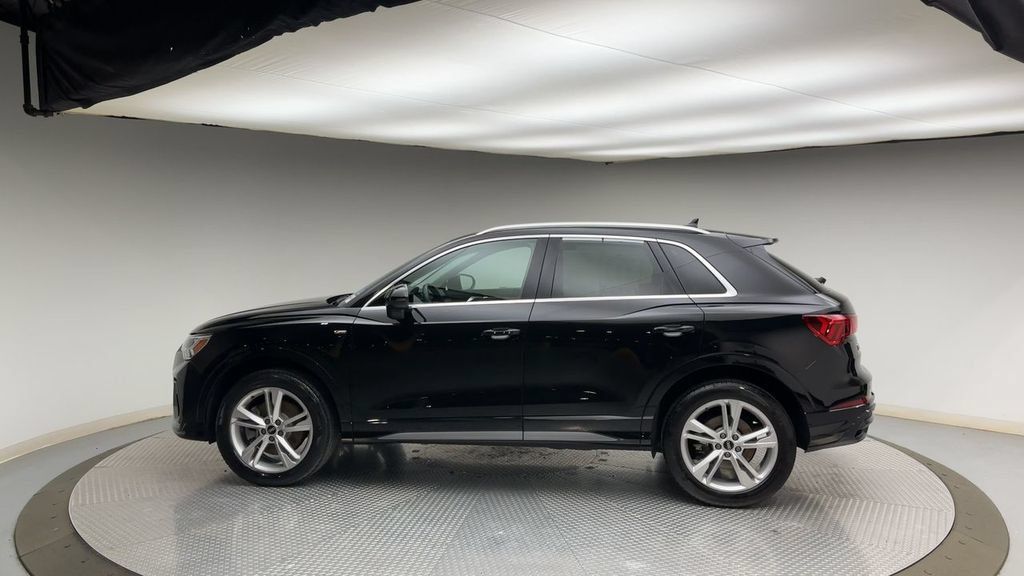 Used 2021 Audi Q3 2.0T Premium Plus w/ Premium Plus Package AWD/4WD image 5