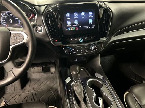 Certified 2022 Chevrolet Traverse Premier w/ LPO, Floor Liner Package AWD/4WD image 23