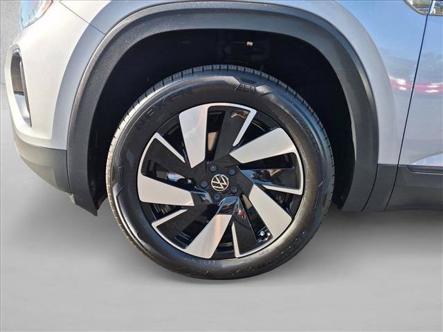 Used 2026 Volkswagen Atlas Cross Sport SE FWD image 23