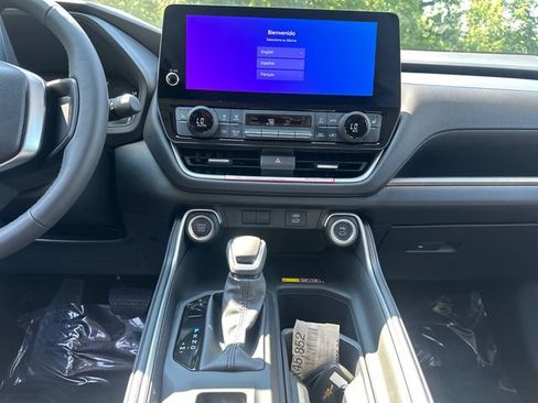 Used 2026 Toyota Grand Highlander AWD image 27