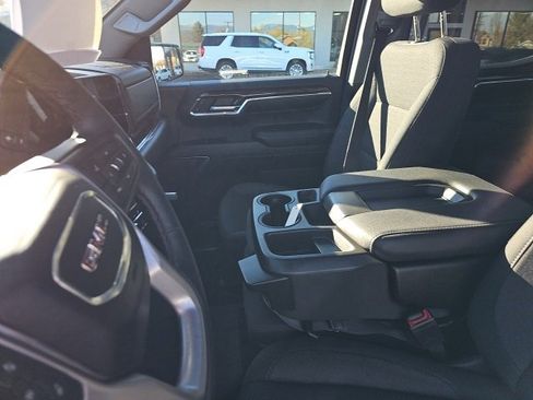 Used 2023 GMC Sierra 1500 Elevation image 29