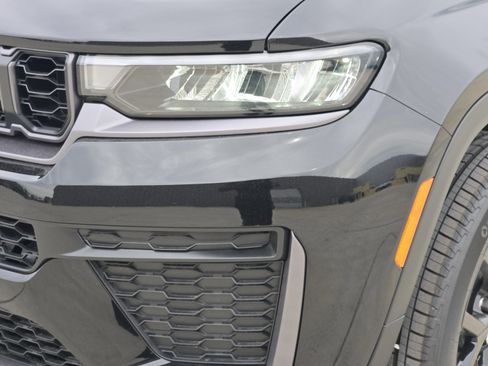 New 2026 Jeep Grand Cherokee L 4WD image 6