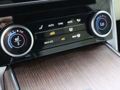 Used 2023 Land Rover Range Rover SE AWD/4WD image 25