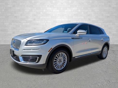 Used 2019 Lincoln Nautilus Premier image 5