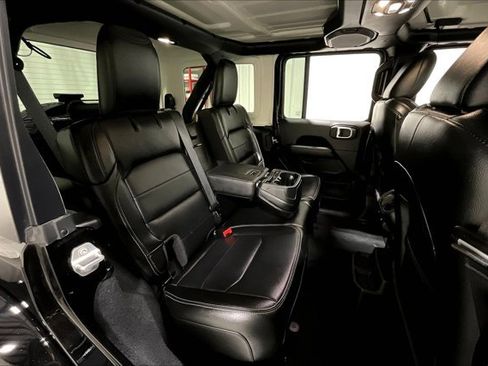 Used 2022 Jeep Wrangler Unlimited Sahara w/ Cold Weather Group image 27