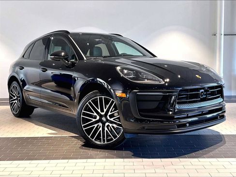Used 2026 Porsche Macan AWD/4WD image 12