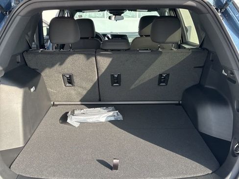 New 2026 Chevrolet Equinox LT AWD/4WD image 8