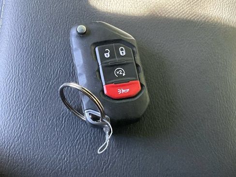 Used 2021 Jeep Wrangler Unlimited Sahara AWD/4WD image 38