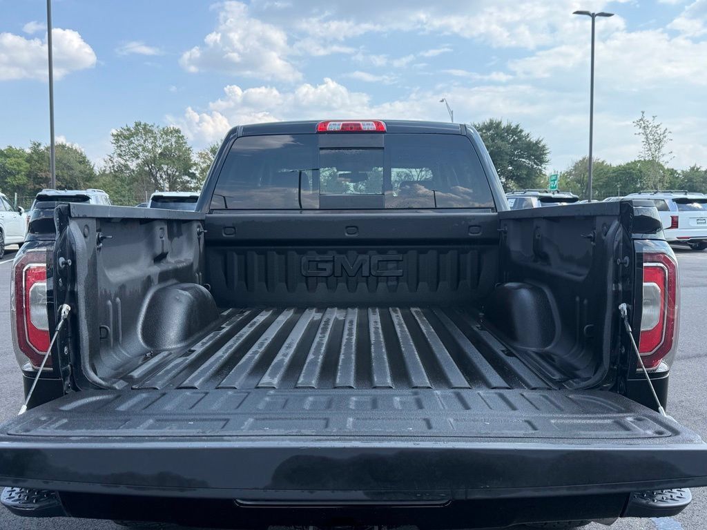 Used 2016 GMC Sierra 1500 SLT w/ All-Terrain Package AWD/4WD image 7