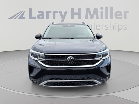 Certified 2023 Volkswagen Taos SEL AWD/4WD image 9