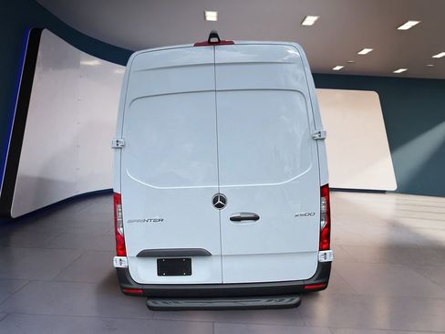 New 2025 Mercedes-Benz Sprinter 2500 image 3