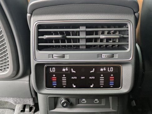 Certified 2024 Audi RS Q8 AWD/4WD image 24