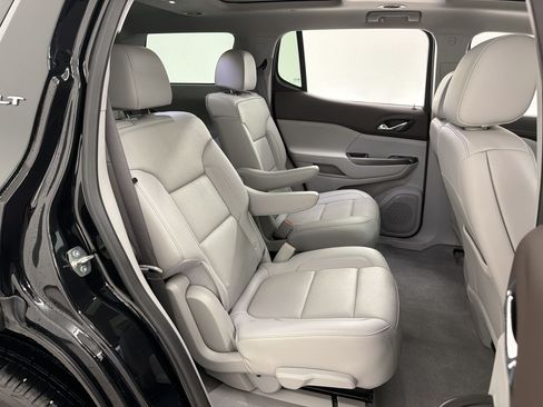 Used 2021 GMC Acadia SLT w/ Technology Package FWD image 33