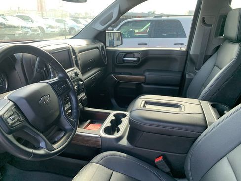 Used 2021 Chevrolet Silverado 1500 LT Trail Boss w/ Convenience Package II AWD/4WD image 17