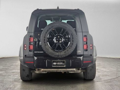 Used 2023 Land Rover Defender 110 S AWD/4WD image 4