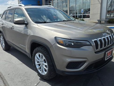 Used 2020 Jeep Cherokee Latitude AWD/4WD image 1